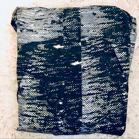 Lucy Running Jacket - Picture 2 of 4